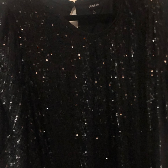 Black sparkle top - Picture 2 of 4
